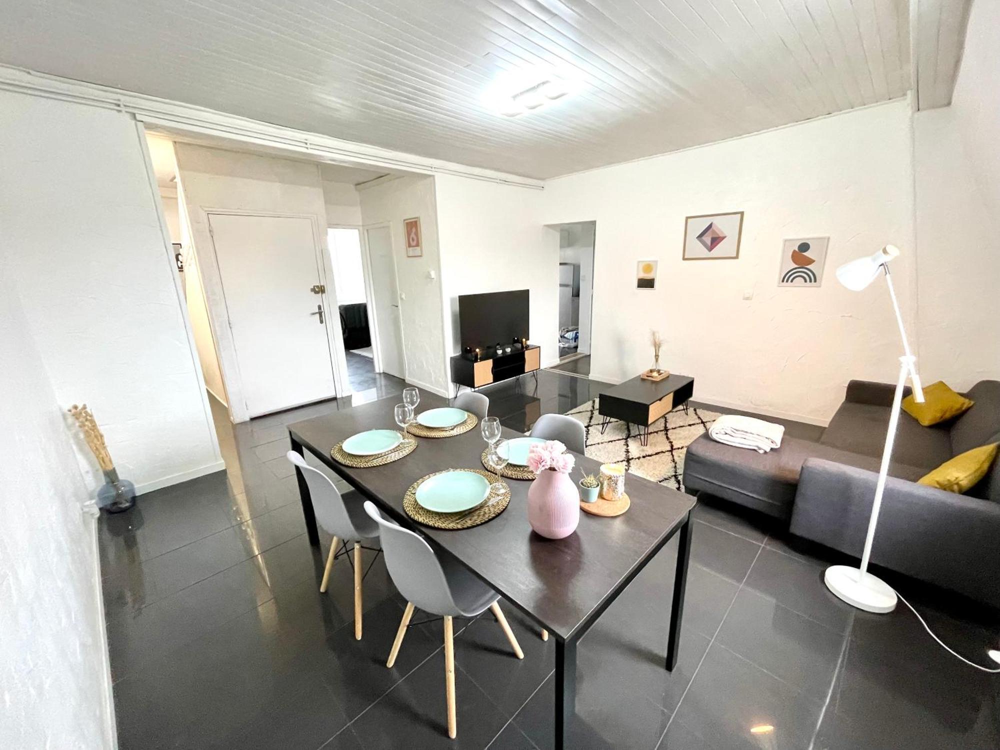 Appartement Duplex 90M2 - 3 Chambres - Mulhouse Esterno foto